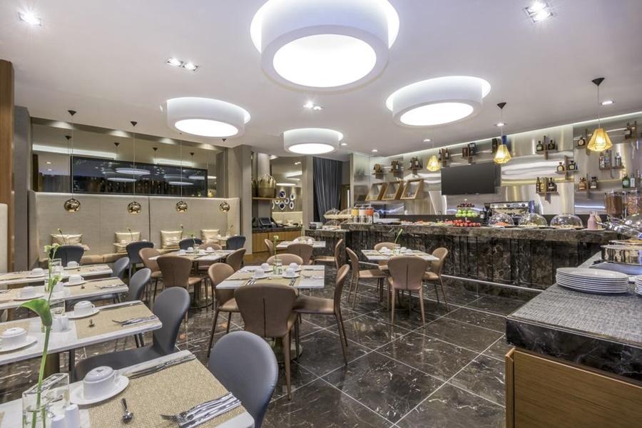 Courtyard By Marriott Bogota Airport Hotel Exterior foto