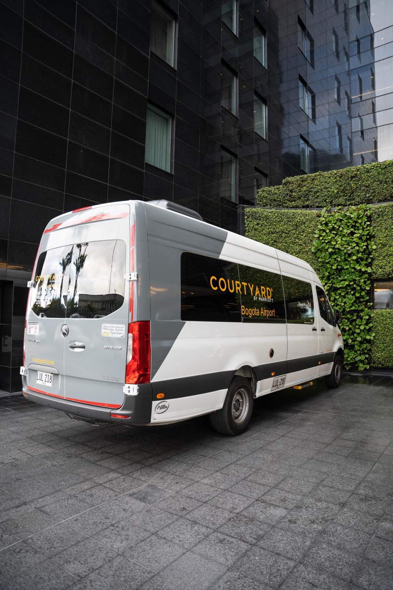 Courtyard By Marriott Bogota Airport Hotel Exterior foto