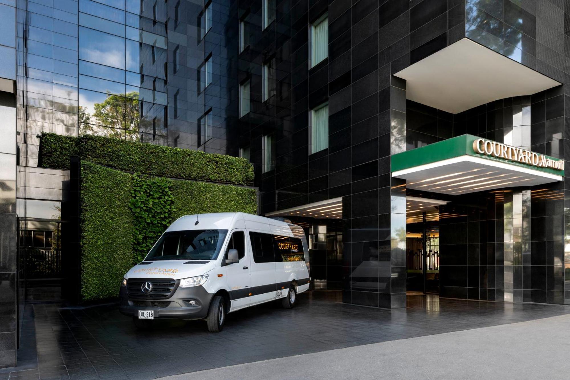 Courtyard By Marriott Bogota Airport Hotel Exterior foto